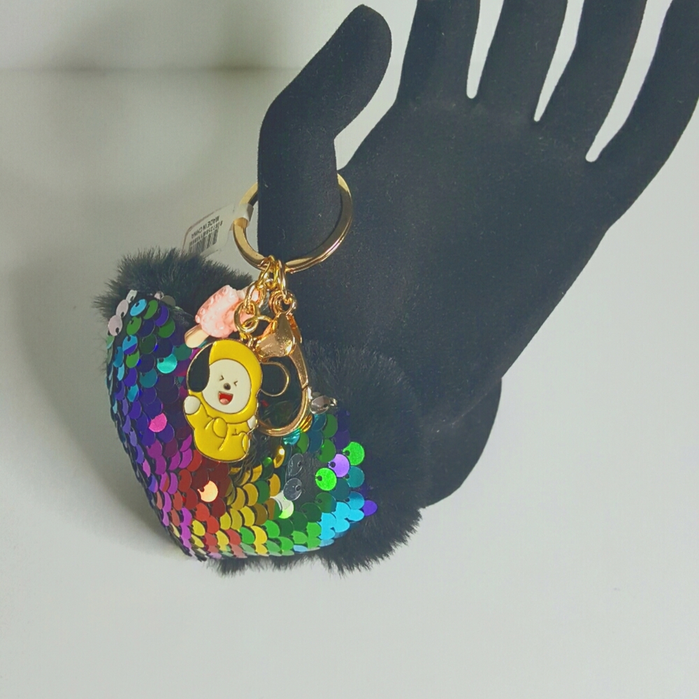Big Fluffy Sequence Heart Chimmy Theme Keychain